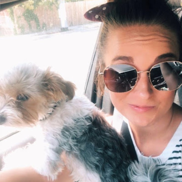 Meet your Posher, Stephanie - Picture 1 of 1